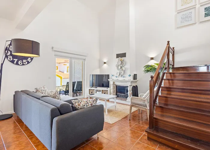 Pool-golf-ocean In Del Rey