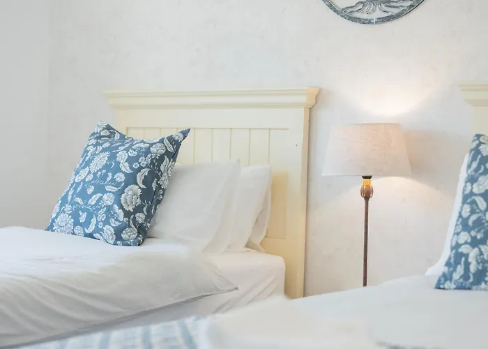 Pool-golf-ocean In Del Rey *