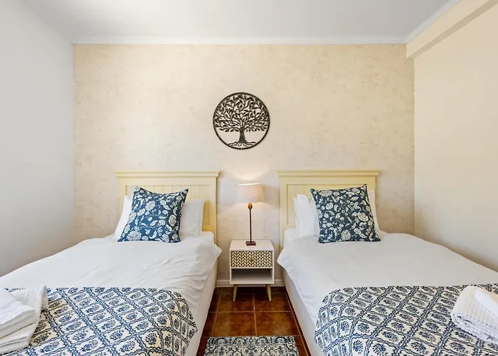 Pool-golf-ocean In Del Rey Amoreira